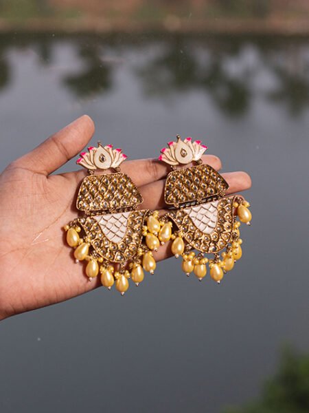 "EAR RING TRADITIONAL PIECE JHUMAR KUNDAN MINAKARI PEARL"