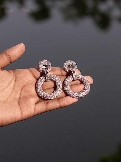 EAR RING MODERN RETRO DANGLER DIAMONTIS