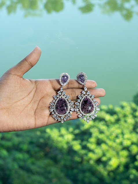 "EAR RING CLASSIC CHAROITE DIAMONTIS"