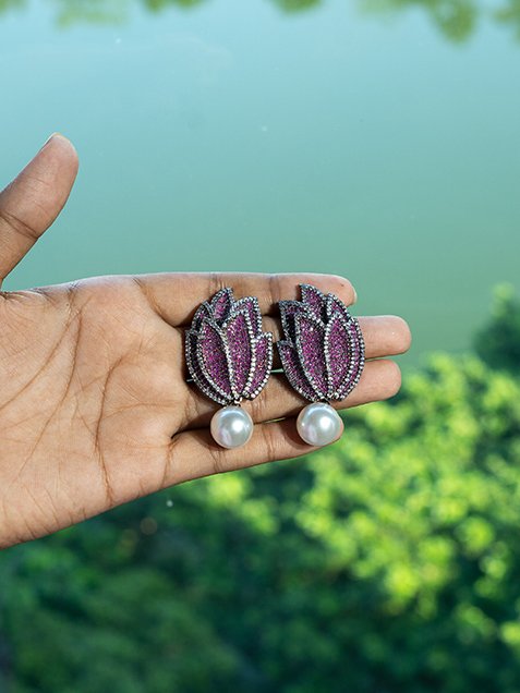 "EAR RING MODERN TRENDY PEARL RUBY DIAMONTIS"